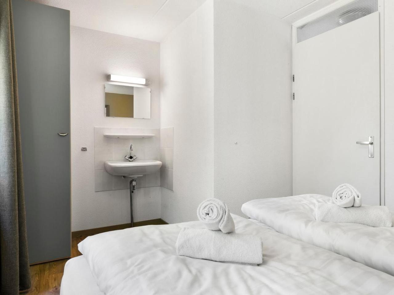 Luxury 4-Person Bungalow In The Holiday Park Landal Twenhaarsveld โฮลเตน ห้อง รูปภาพ