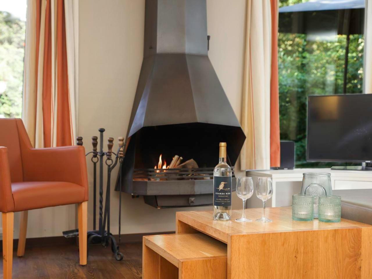 Luxury 4-Person Bungalow In The Holiday Park Landal Twenhaarsveld โฮลเตน ห้อง รูปภาพ
