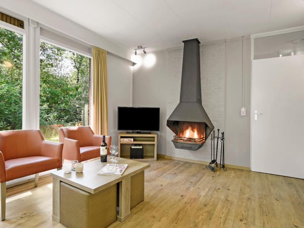 Luxury 4-Person Bungalow In The Holiday Park Landal Twenhaarsveld โฮลเตน ห้อง รูปภาพ