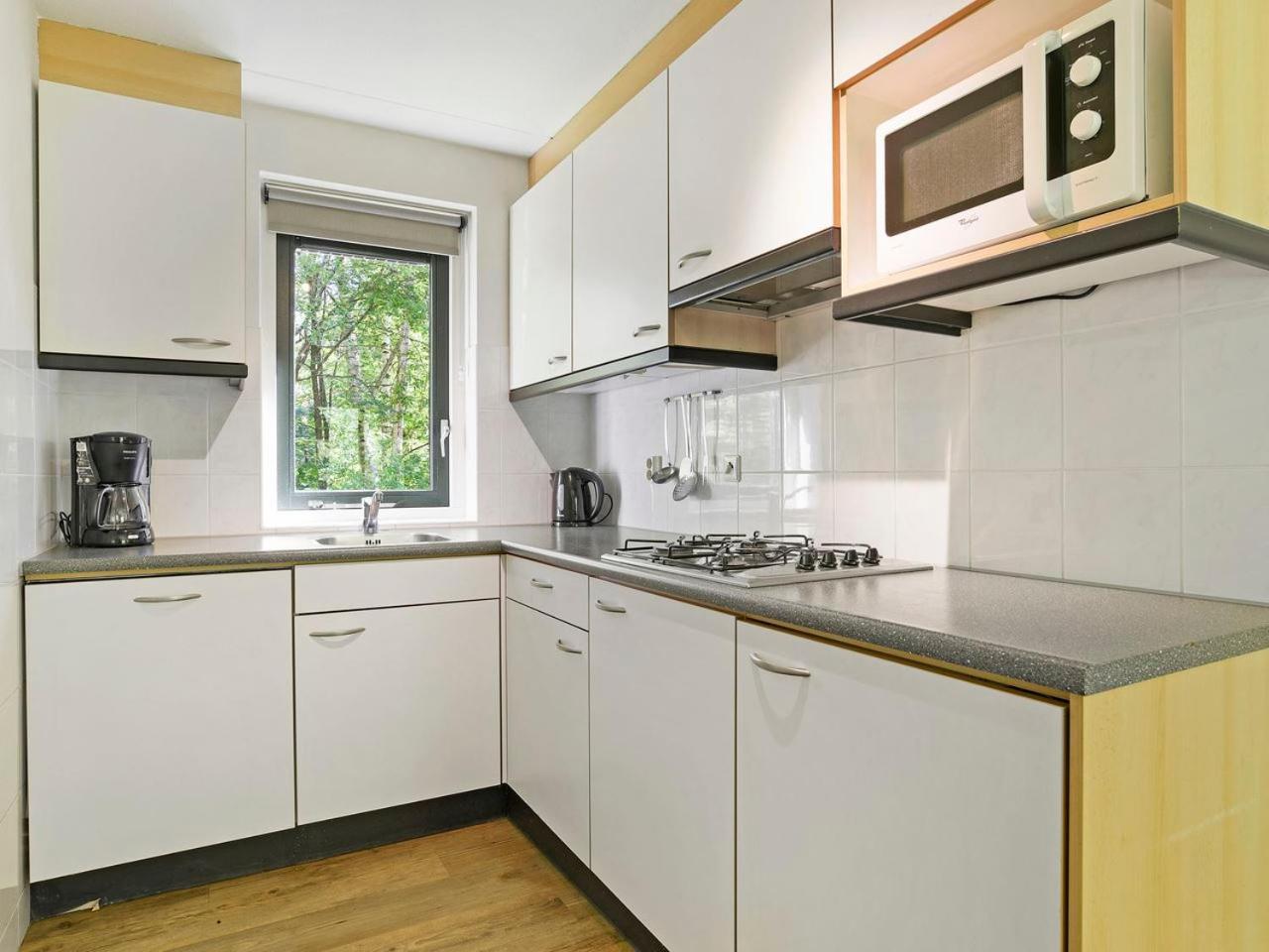 Luxury 4-Person Bungalow In The Holiday Park Landal Twenhaarsveld โฮลเตน ห้อง รูปภาพ